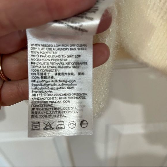 Divided cream color boat neck long sleeve crop sweater size medium - Picture 5 of 9